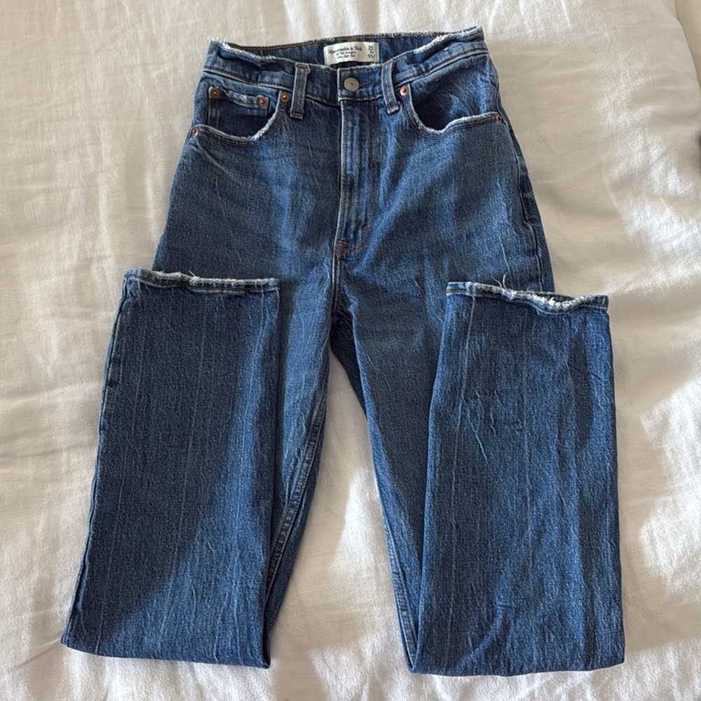 Abercrombie & Fitch 90s Straight Ultra High Rise Curve Love Size 0R or 25